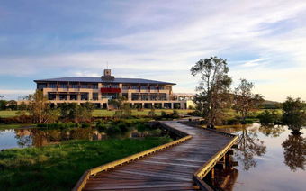 Mercure Kooindah Waters Golfing Getaway