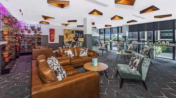 Peppers Kings Square